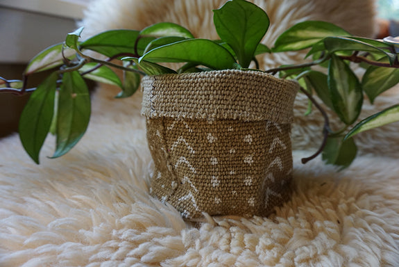 Tan Mudcloth Plant Holder