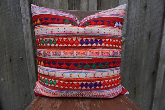 Anaya - Akha Hilltribe Textile Pillow