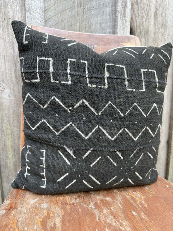 Junia - African Mudcloth Pillow