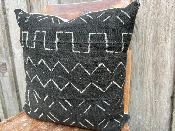 Junia - African Mudcloth Pillow