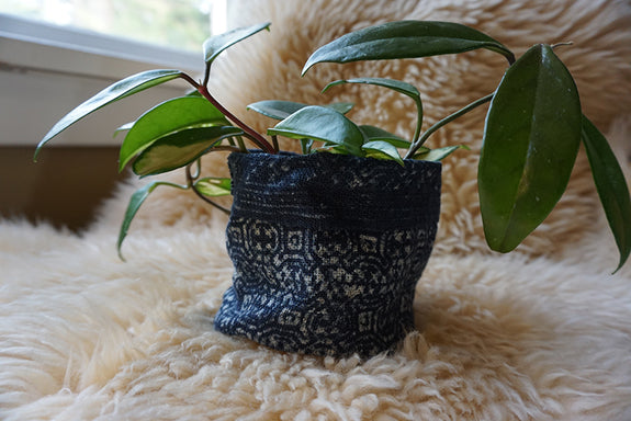 Hmong Hilltribe Indigo Plant Holder